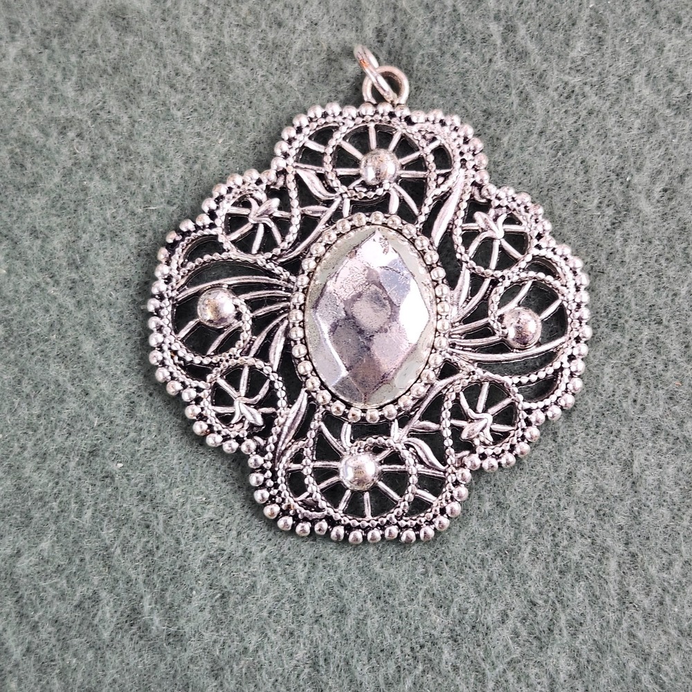 Vintage Avon NRT Silvertone Filigree Pendant